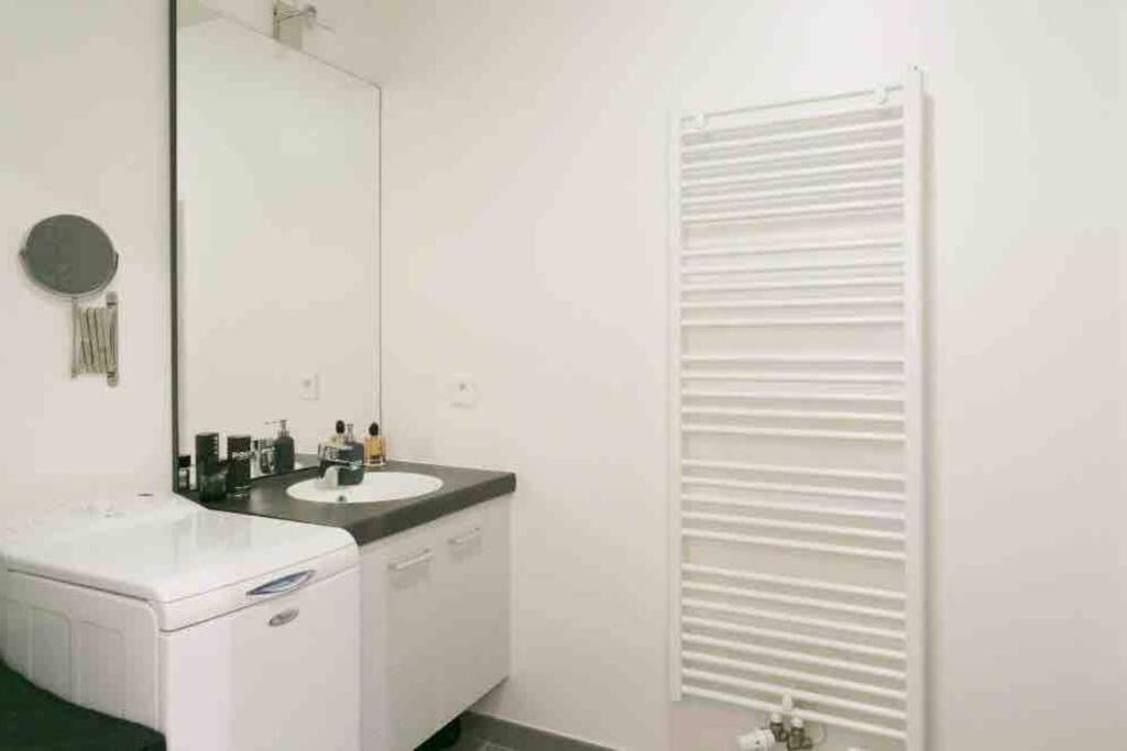 Ferienwohnung Cozy & Quiet Getaway Just 300M From Paris With Free Private Parking Gentilly Exterior foto
